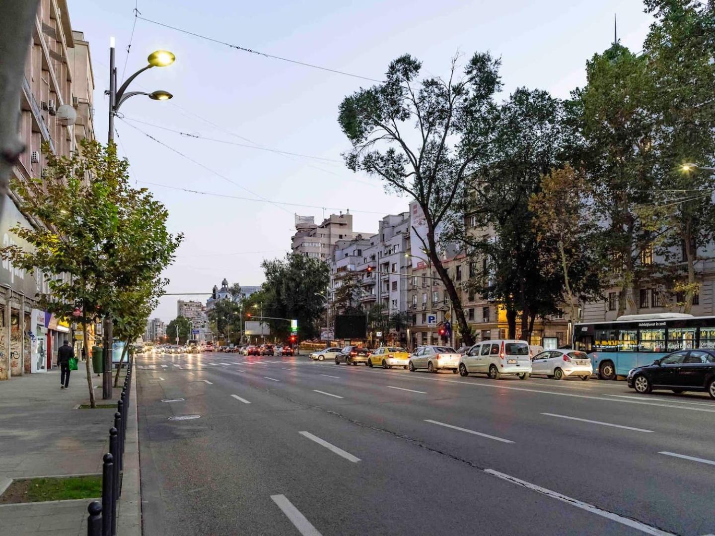 Sunrise Apartments City Center Bukares Bagian luar foto